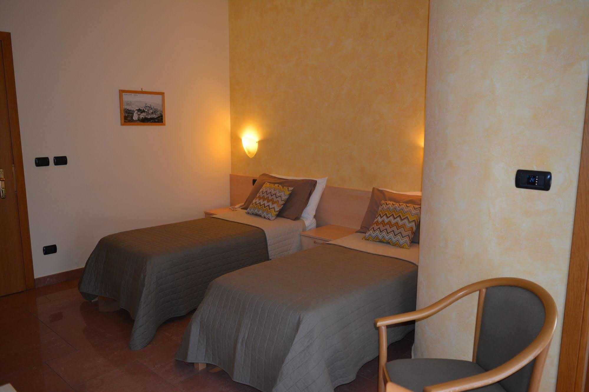 La Collina Hotel & Spa Oliveto Citra ภายนอก รูปภาพ
