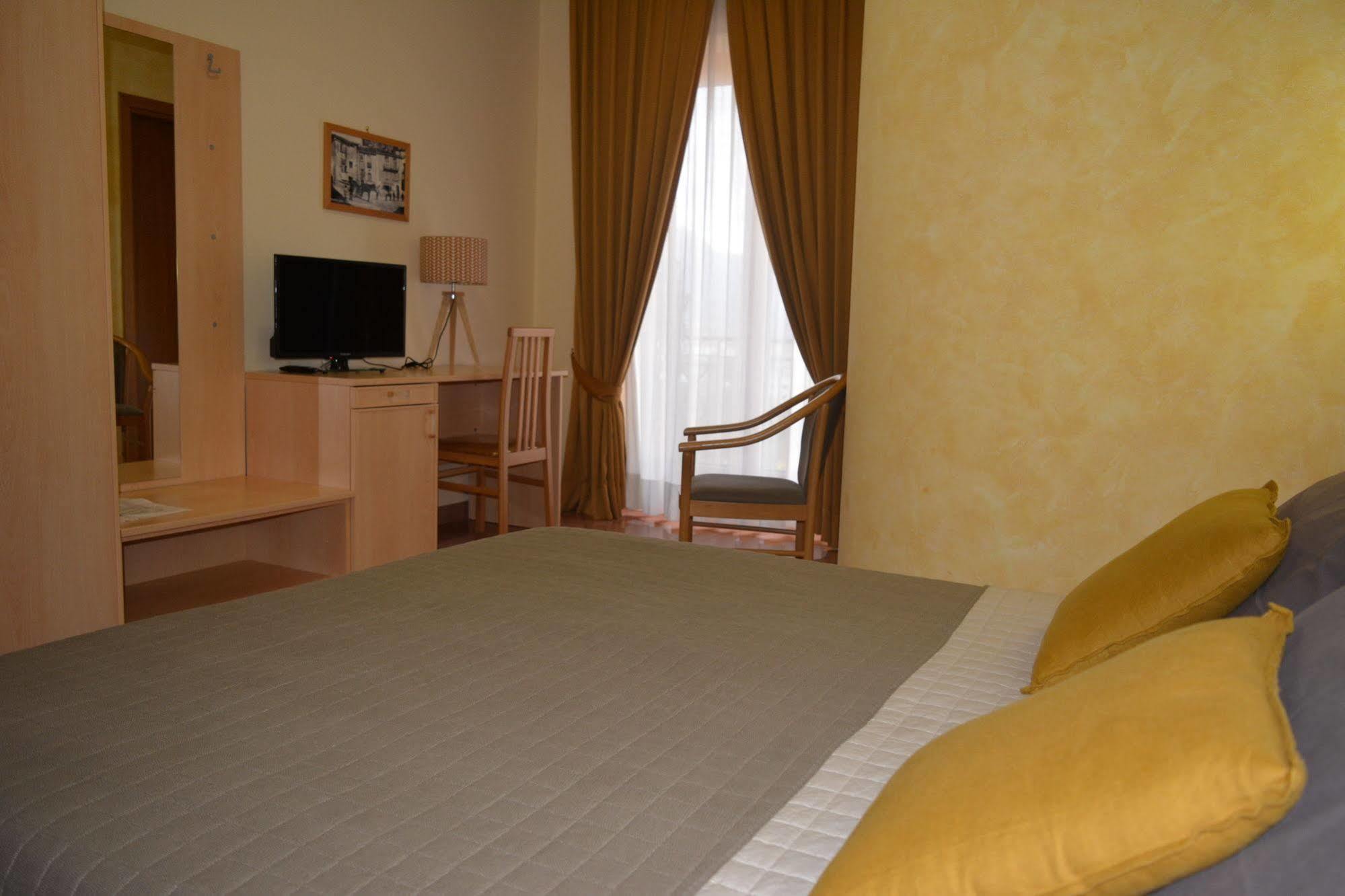 La Collina Hotel & Spa Oliveto Citra ภายนอก รูปภาพ